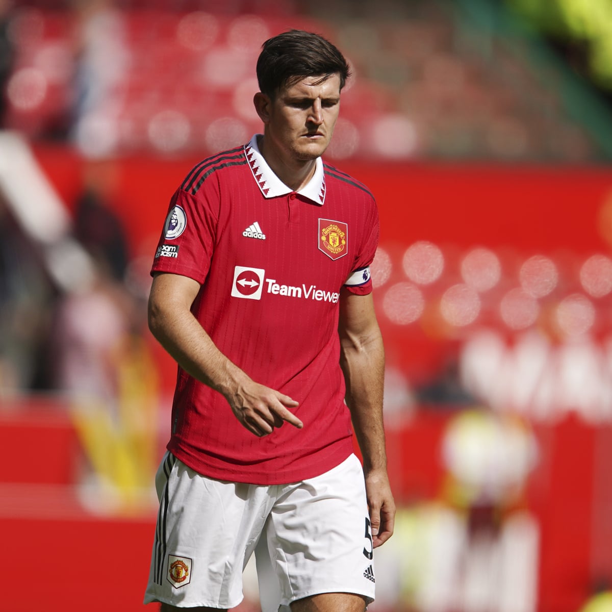 Erik ten Hag backs injured Harry Maguire to turn his season around | Manchester United | The Guardian