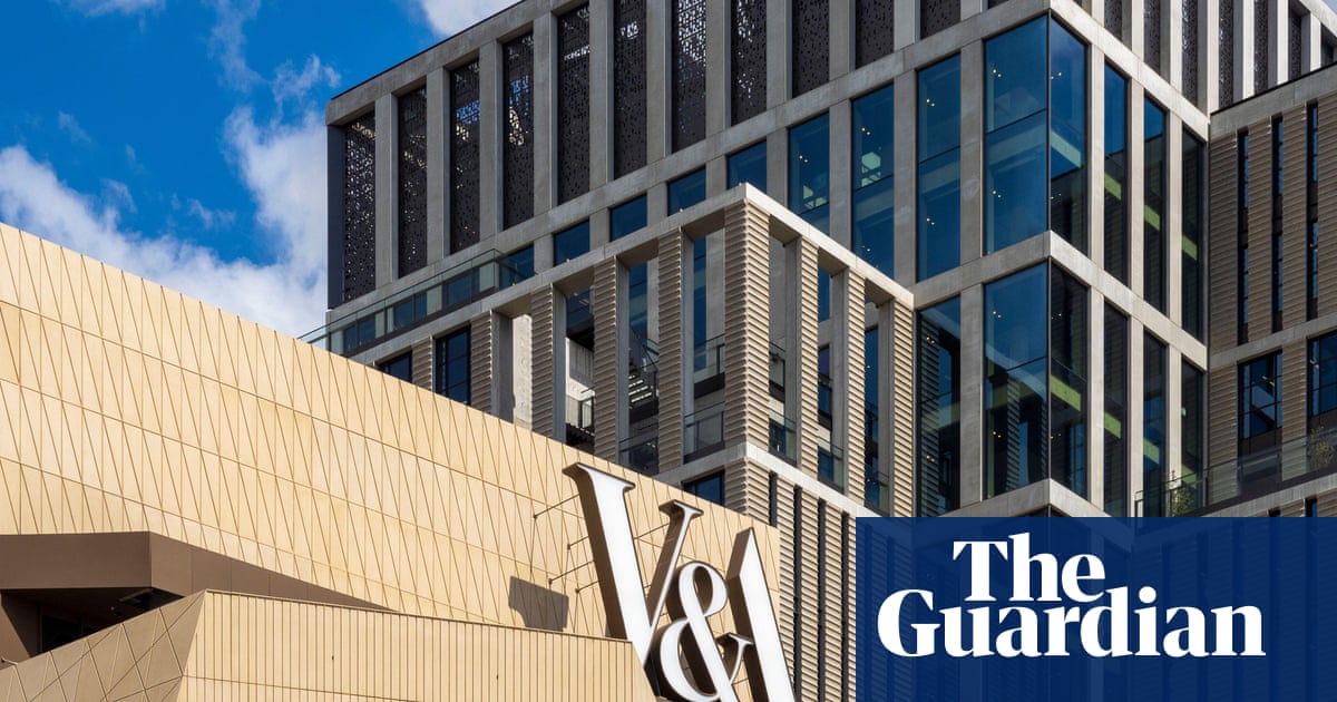 Unions suspend planned V&A strike after improved pay offer