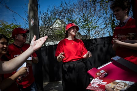 Lucy Skelton, the Labor candidate for Kew, gives door-knocking instructions to volunteers