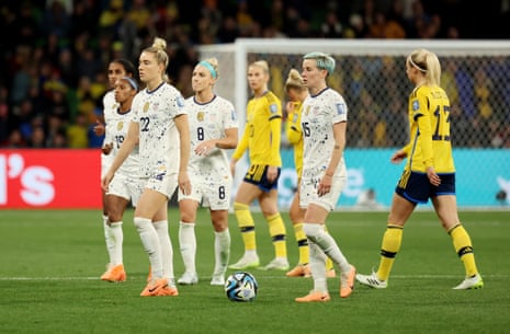 SỐC: ĐKVĐ Mỹ bị loại ở ngay vòng 1/8 World Cup nữ 2 Sweden stun USA on penalties in Women's World Cup 2023 last 16 – live