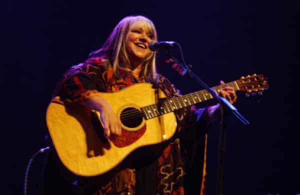 Melanie Safka performing at London’s Queen Elizabeth Hall in 2007.