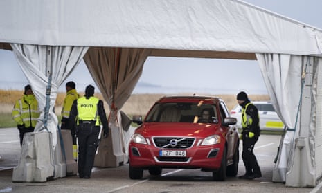 Danish police check travellers from Sweden.