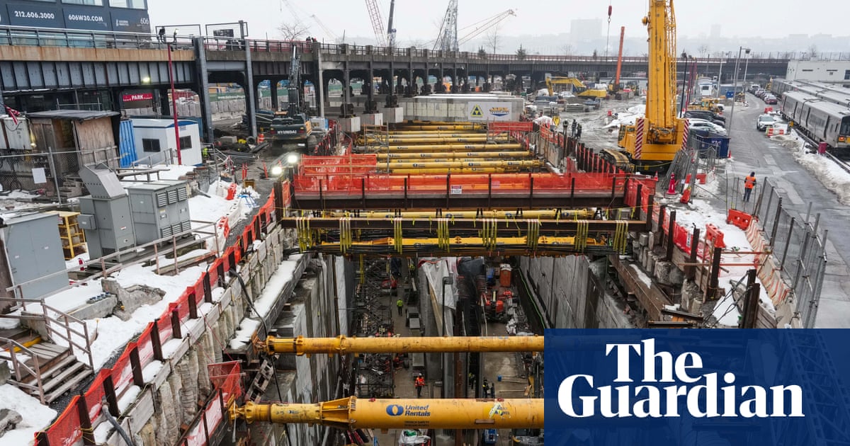 Artist’s rendering of a rail tunnel heroically surviving both Hurricane Sandy and four years of Trump trying to name it after himself.