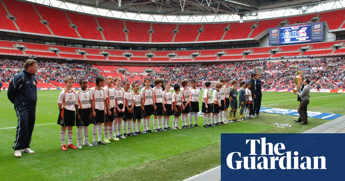 We Are Luton Town 2018-12-12 20:49 Photo We Are Luton Town 2018-12-12 20:49 Photo