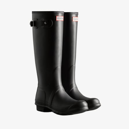 Bota de agua alta original Hunter de mujer en color negro.