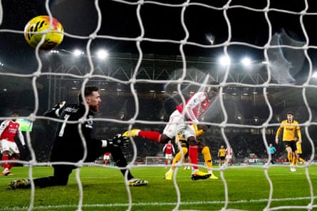 Bukayo Saka heads Arsenal into an early lead at Molineux, but there was plenty more drama to come.