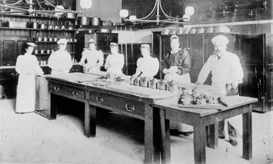 Kitchen Staff about 1900 (c)