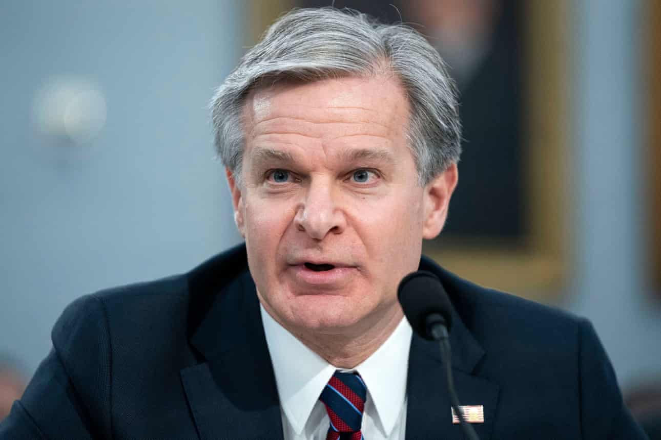 El jefe del FBI dice que hackers chinos han infiltrado infraestructura crítica de Estados Unidos