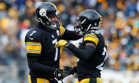 Steelers crush Dolphins in NFL wildcard playoff thanks to Bell and