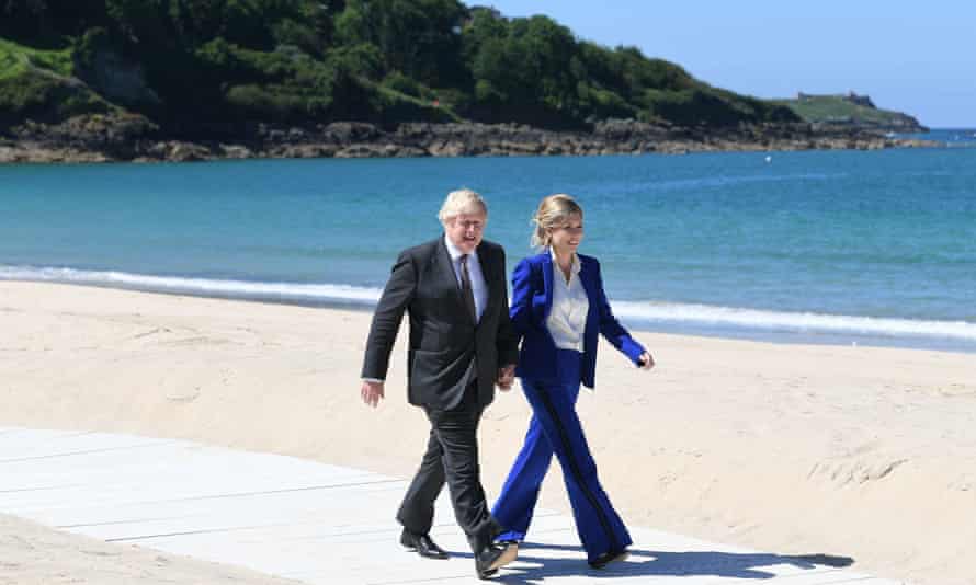 Boris Johnson and his wife Carrie at Carbis Bay.