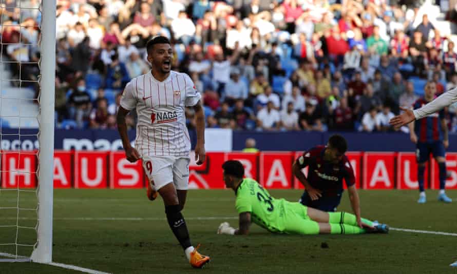 La Liga: Barcelona bounce back at Real Sociedad, Sevilla hold off Levante | La Liga 2 Jesús Corona celebrates after scoring his second goal at Levante.