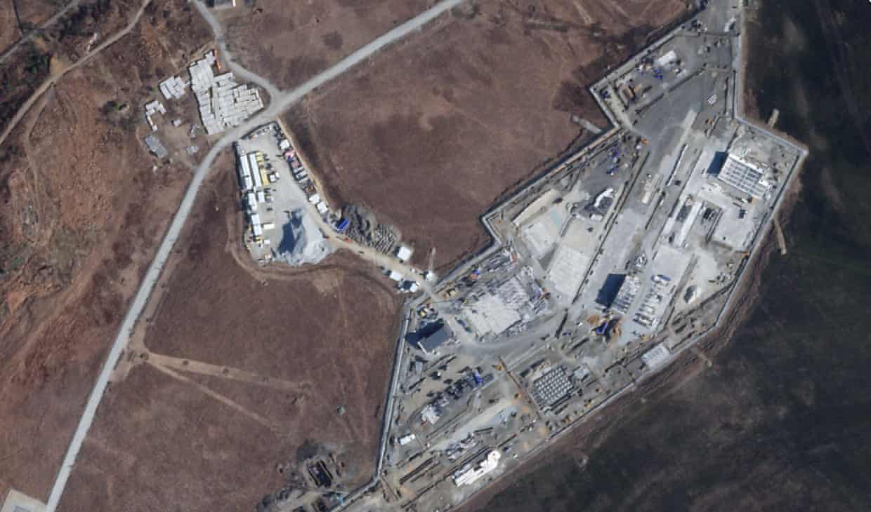 Satellite imagery from April 2026 shows construction under way on a border checkpoint on the Russian side of the only road bridge connecting Russia and North Korea. New buildings and building materials are visible on site. The checkpoint, reported to be 40% complete as of April, is planned to be 10 lanes wide.