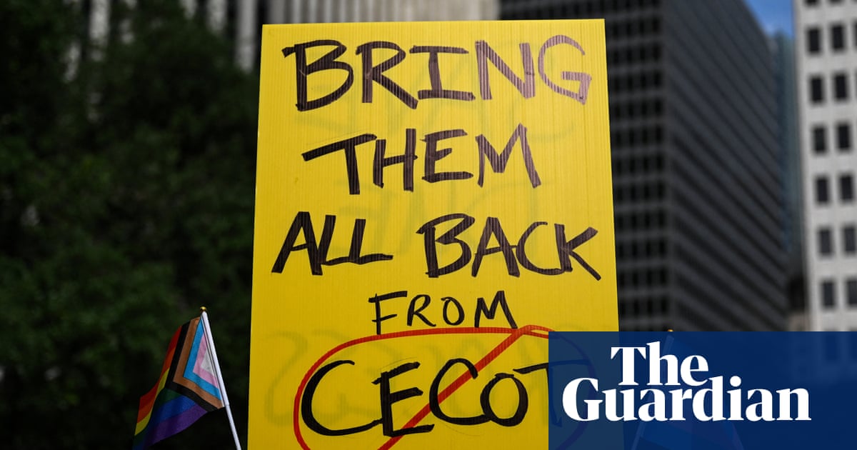 Trump news at a glance: thinktank finds legal immigrants stripped of protections and sent to El Salvador prison