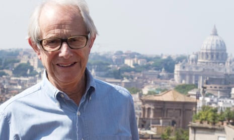 Ken Loach poses for the camera in Rome