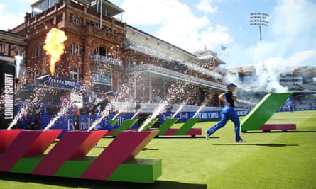 London Spirit Women make their way out to field to face Manchester Originals at Lord’s in August 2024.