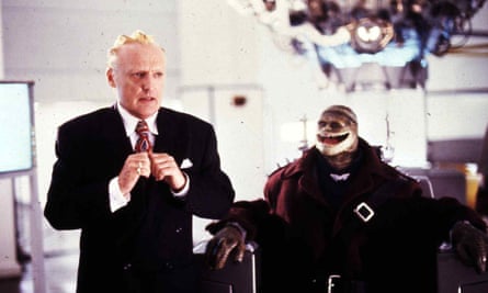 Dennis Hopper as villain King Koopa, switched from the games’ giant turtle to a businessman descended from dinosaurs