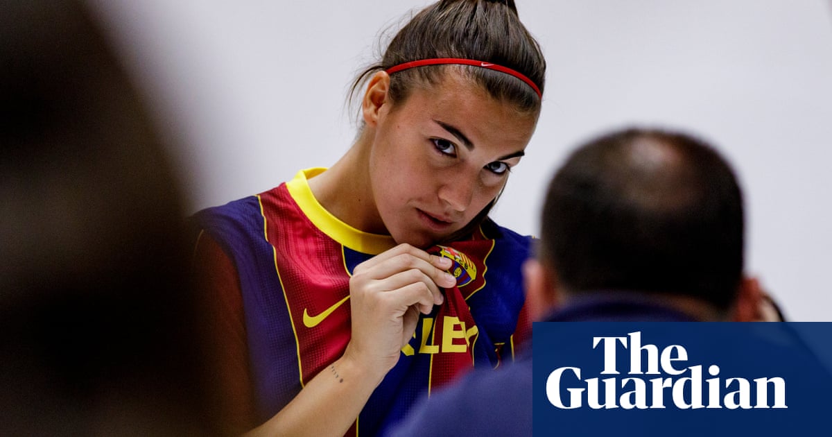 Barcelonas Patri Guijarro: Lucy Bronze is a defender but she is spectacular