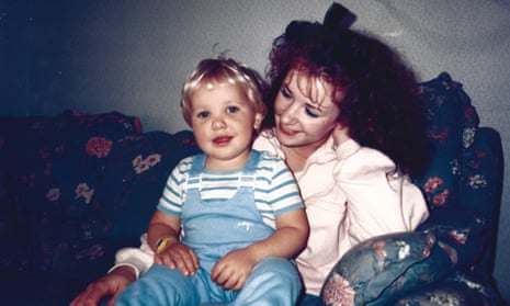 Daniel Dylan Wray with his mother in 1987.