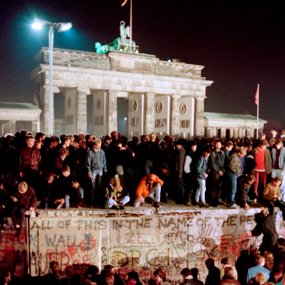 Berlin Wall, HISTORY , Dates & The Fall