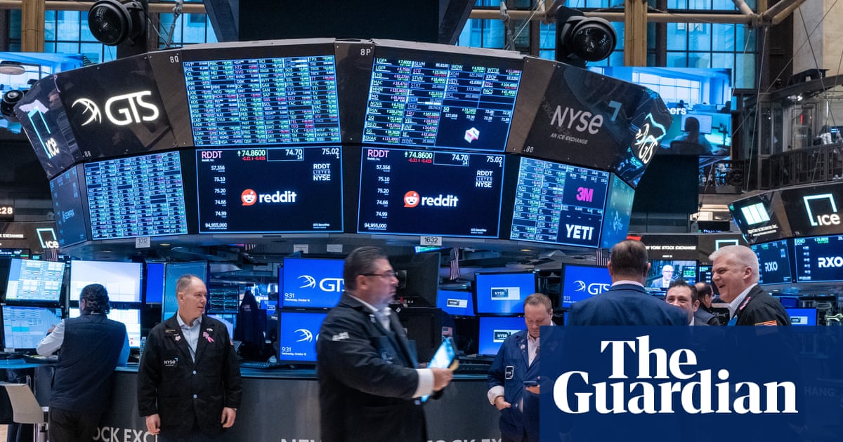 Global markets fall and gold hits record high
