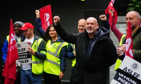 Aslef general secretary Mick Whelan on a picket line at Euston station in London