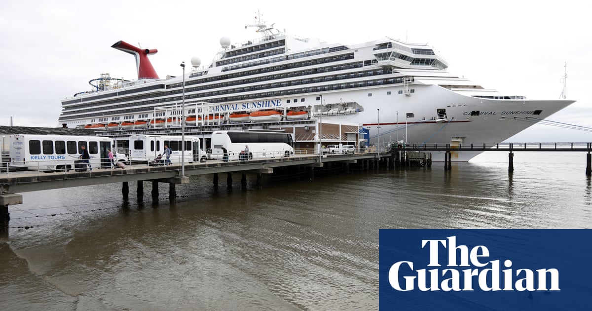 US health officials drop Covid warning for cruise ship travelers