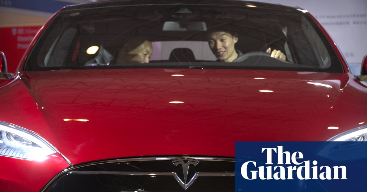 Tesla stops taking orders in China for two models imported from US