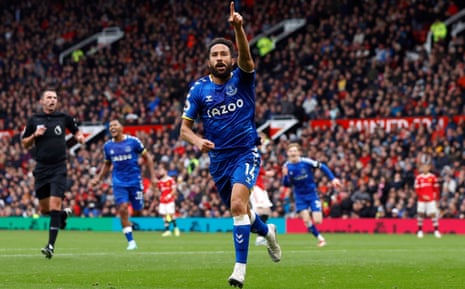 Andros Townsend celebrates scoring Everton’s equaliser at Manchester United