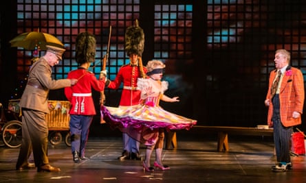 Steven Page (Sir Richard Cholmondeley), Alexandra Oomens (Elsie Maynard) and Richard McCabe (Jack Point) in ENO’s The Yeoman of the Guard.