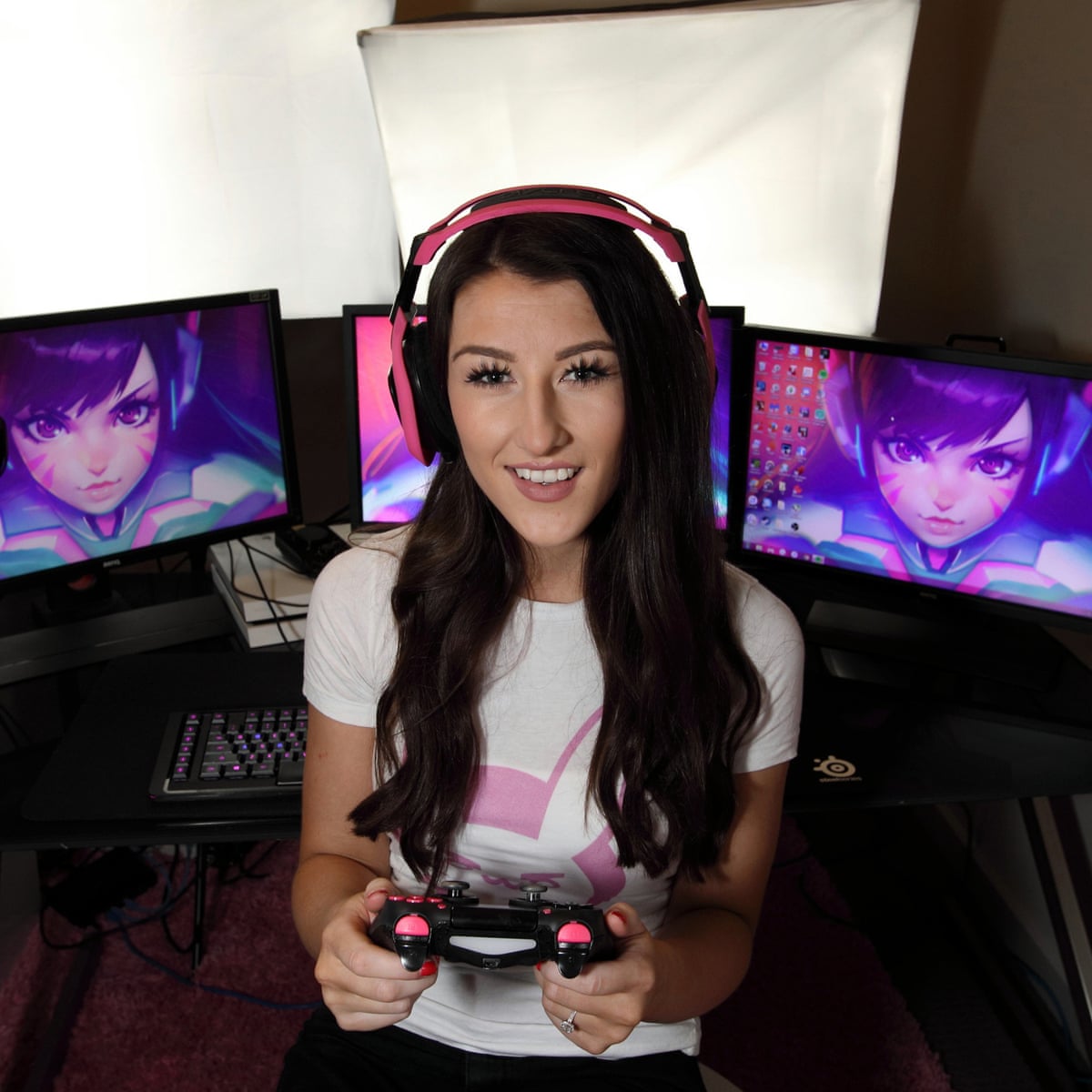 The women who make a living gaming on Twitch, Games