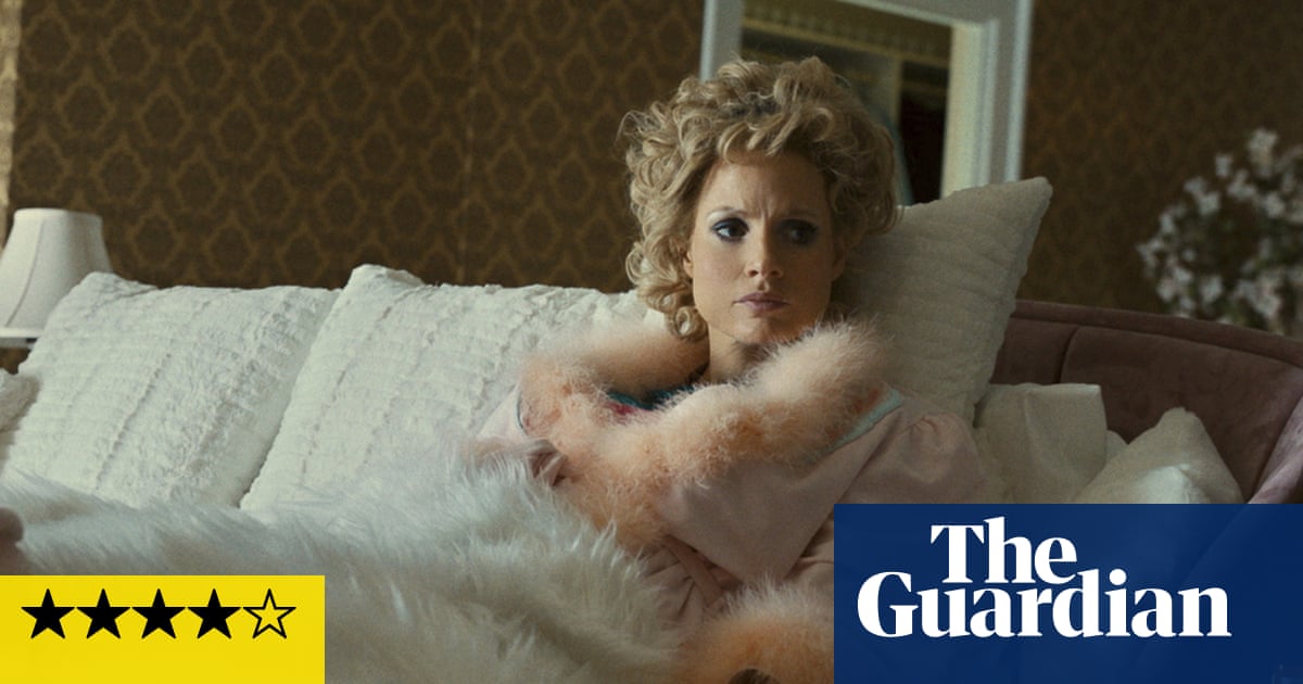 The Eyes of Tammy Faye review – Jessica Chastain is outrageously entertaining in Christian biopic
