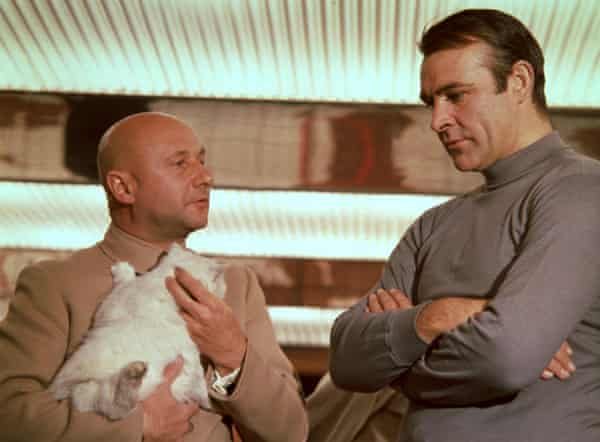 Connery y Donald Pleasance en Sólo se vive dos veces.