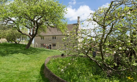 The tree upon which the apple is said to have fallen on Sir Isaac Newton’s head in front of Woolsthorpe Manor, Colsterworth, Lincolnshire