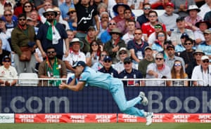 England chasing 349 to win v Pakistan: Cricket World Cup 2019 – live! | Sport 12 Woakes takes the catch to dismiss Imam for 44.
