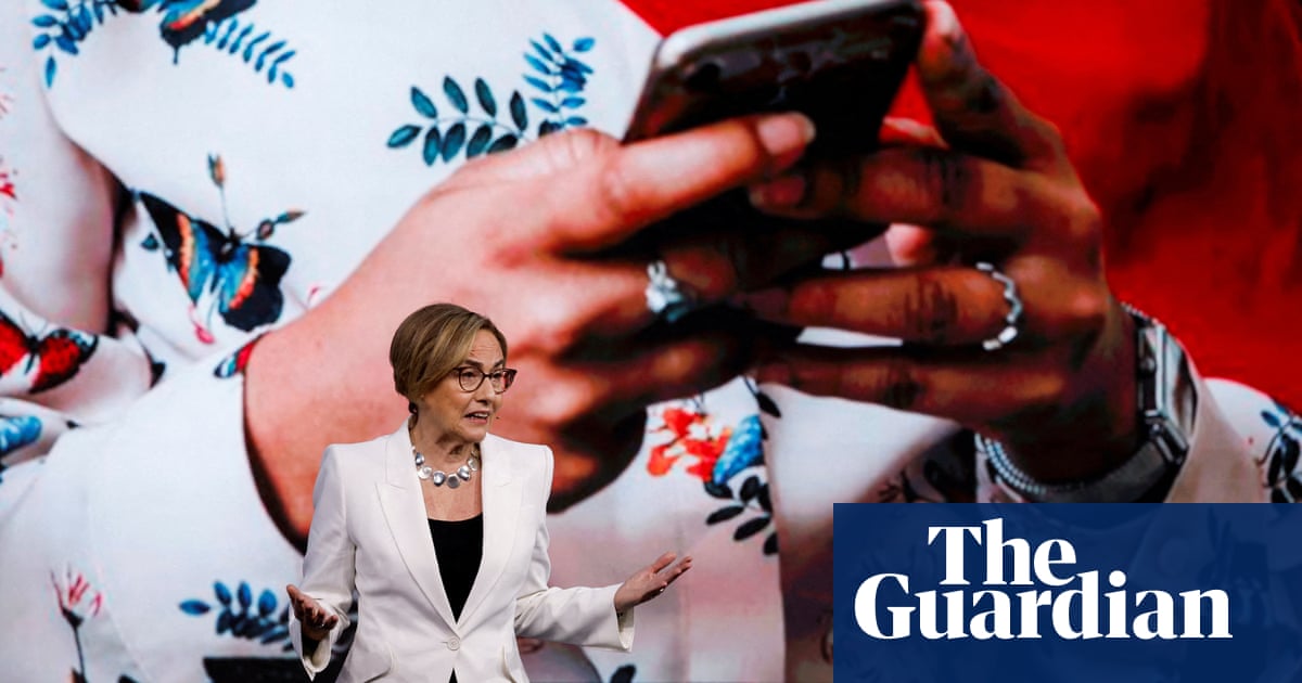 Vodafone whistleblowers warned executives about plight of high street store staff