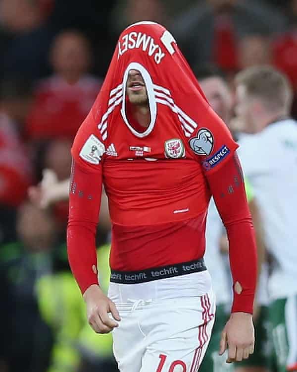 Aaron Ramsey reacts after the painful home defeat to the Republic of Ireland in 2017.