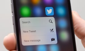 More Australians Follow Politicians On Social Media Due To Mainstream Dissatisfaction Report Australia News The Guardian