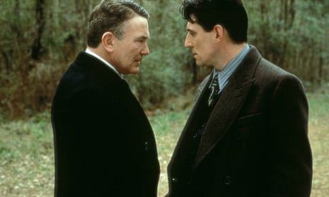Albert Finney and Gabriel Byrne in Miller’s Crossing, a film full of question marks.