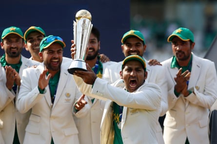 Pakistan celebrate winning the Champions Trophy in 2017