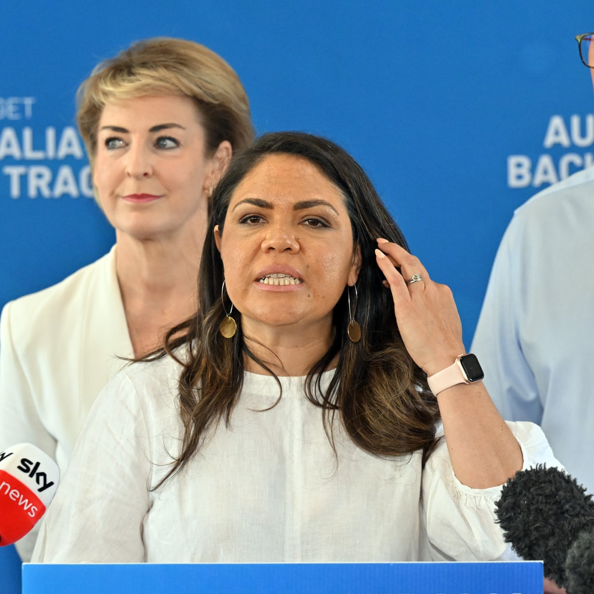 NAKED icdn.ru girls.com Manga naked hug.