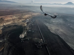 The endless black mine spans 625 square miles.