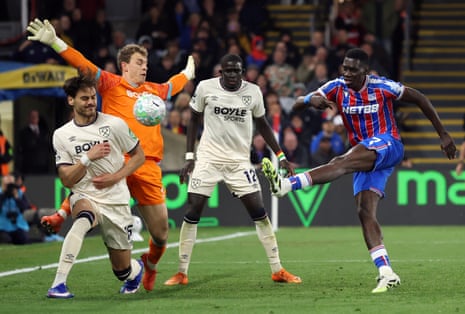 क्रिस्टल पैलेस बनाम वेस्ट हैम यूनाइटेड: प्रीमियर लीग – लाइव