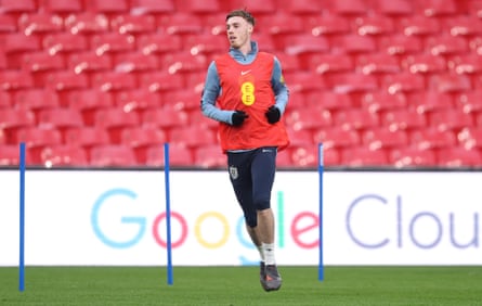 Cole Palmer trains during an England training session at Wembley