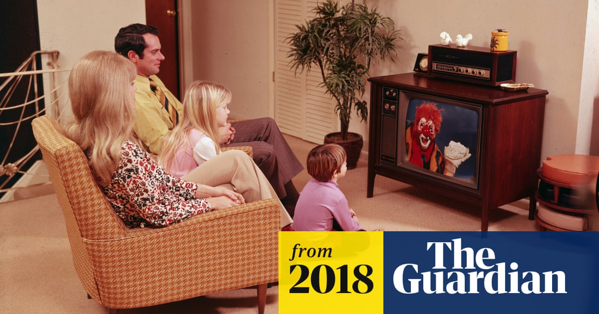 Uk Living Rooms Have Shrunk By A Third Survey Finds
