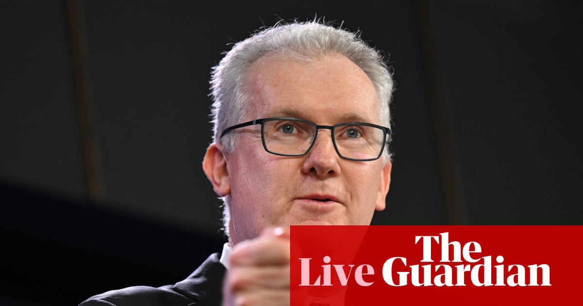 Bondi terror attack updates: Tony Burke insists he has ‘full confidence’ in Asio decisions; Netanyahu resumes attack on ‘flaccid’ Australia