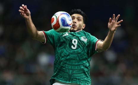 Raúl Jiménez controls a ball
