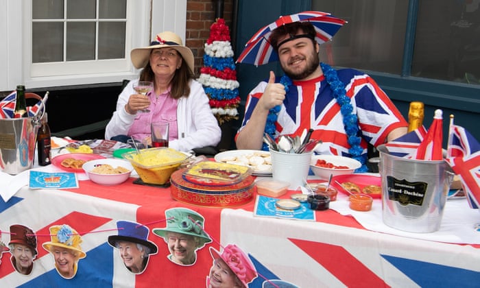 A picture of residents and guests having plenty of fun at the Cookham Jubilee Street Party on 5 June in Berkshire – but those parties had an effect on economic activity.