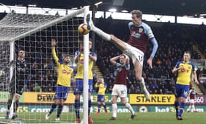 Peter Crouch made his debut for Burnley but couldn’t use his extraordinary frame to get on the scoresheet against Southampton.