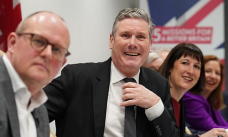 (Left-right) Paul Nowak, general secretary of the Trades Union Congress (TUC), Sir Keir Starmer and Rachel Reeves in February 2023.