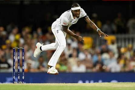 Jofra Archer in action during the second Test at the Gabba.